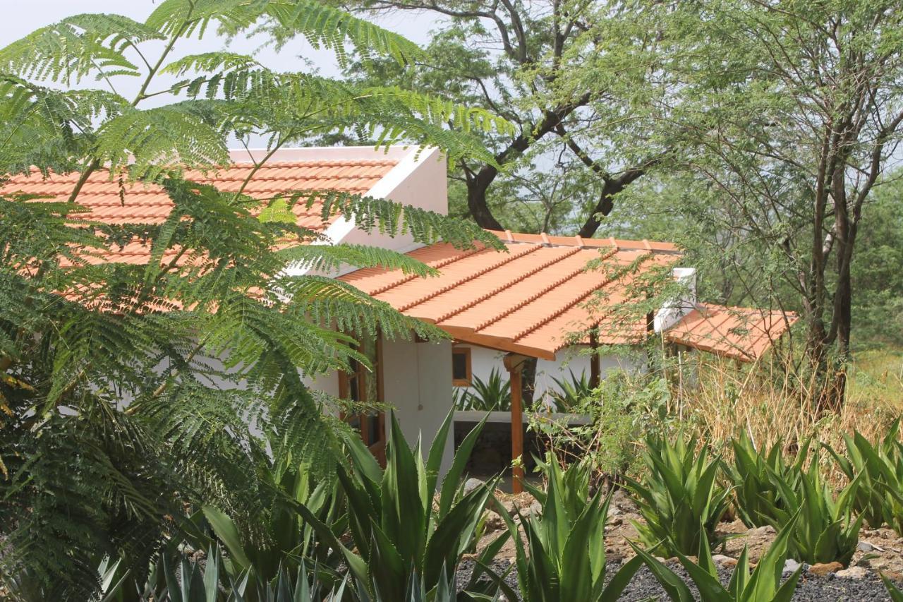 La Fora Ecolodge Sao Filipe Exterior photo