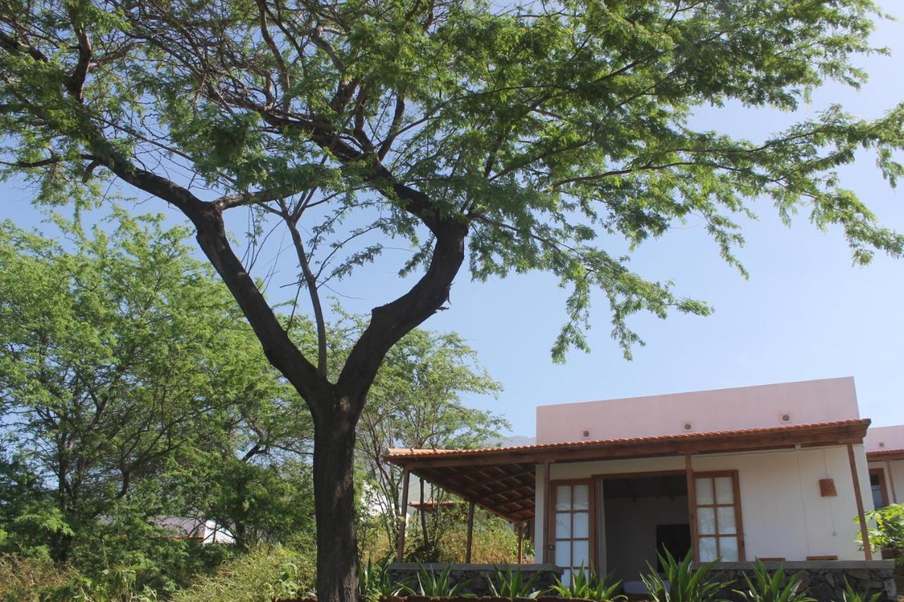 La Fora Ecolodge Sao Filipe Exterior photo