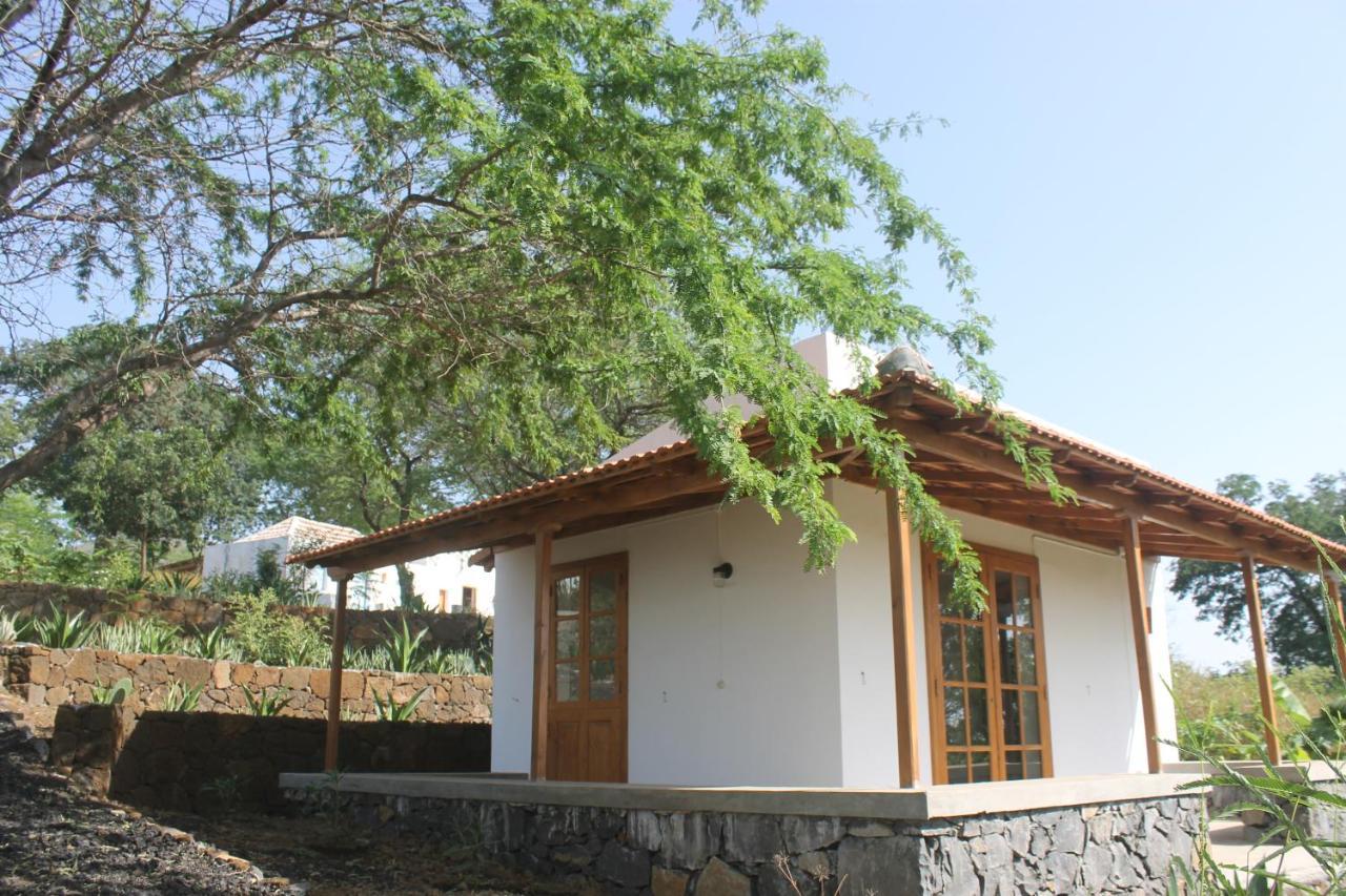 La Fora Ecolodge Sao Filipe Exterior photo
